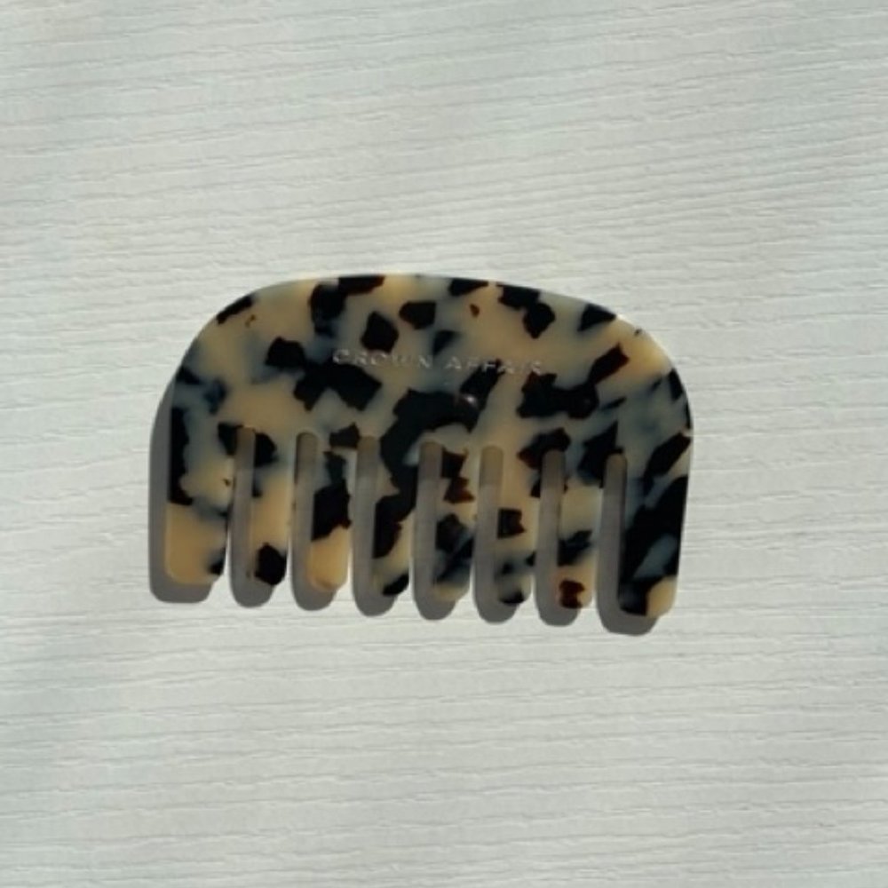 Crown Affair The Comb No. 001 in Tortoise